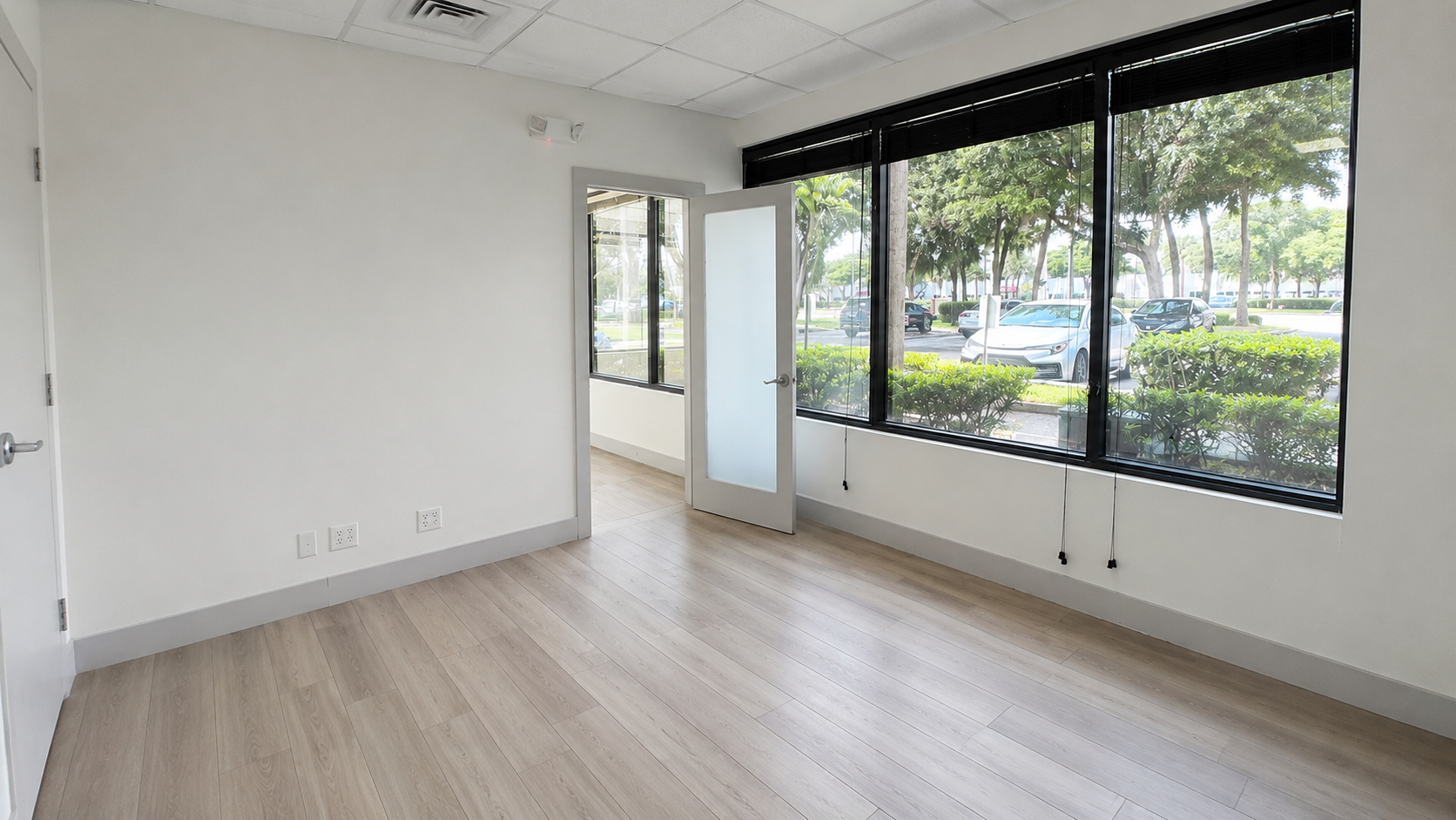 Suite 104+105 — 2950 CYPRESS BUILDING — 5/6