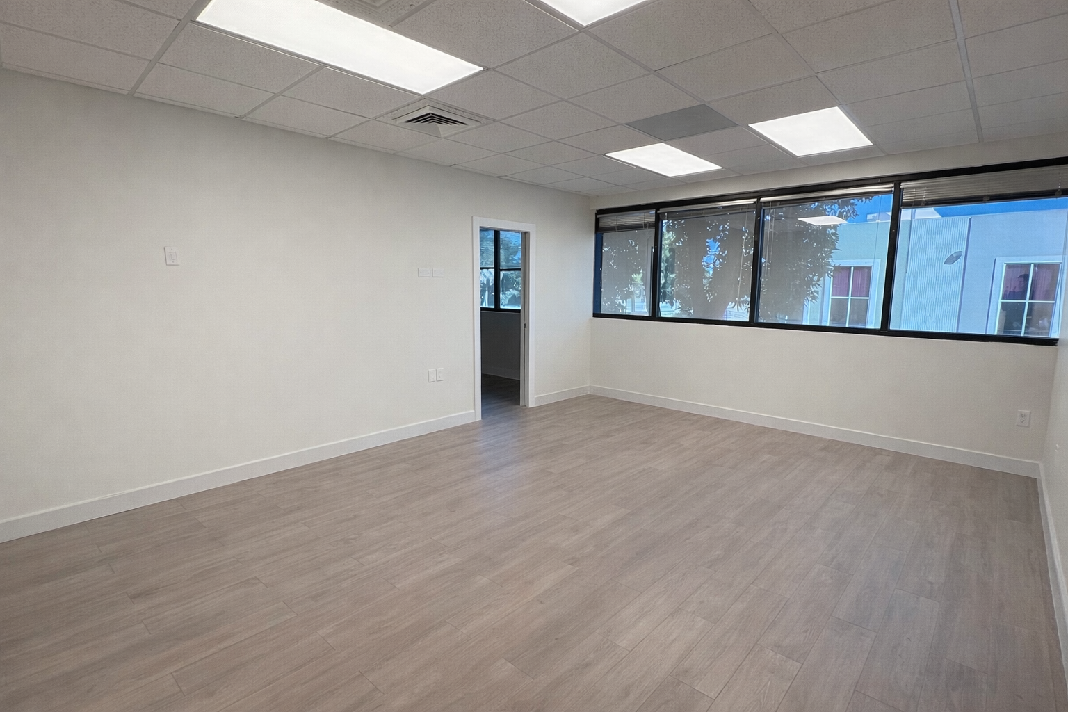 Suite 208 — 2950 CYPRESS BUILDING