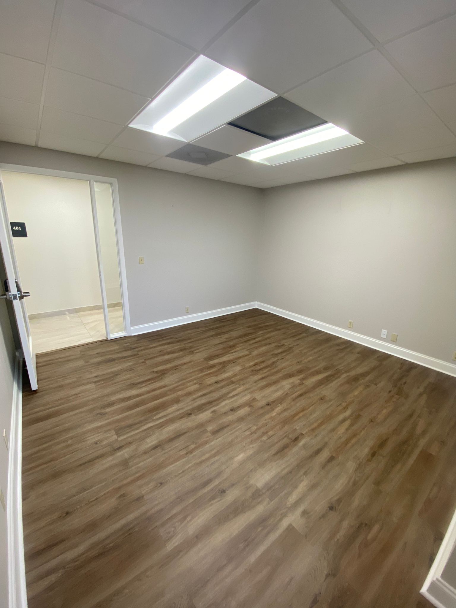 800 CYPRESS BUILDING — 10/19