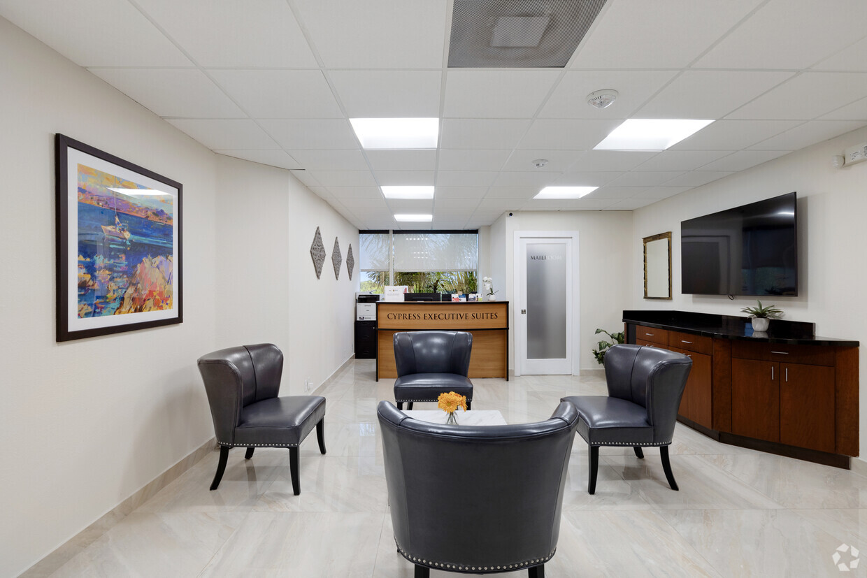 800 CYPRESS BUILDING — 12/19