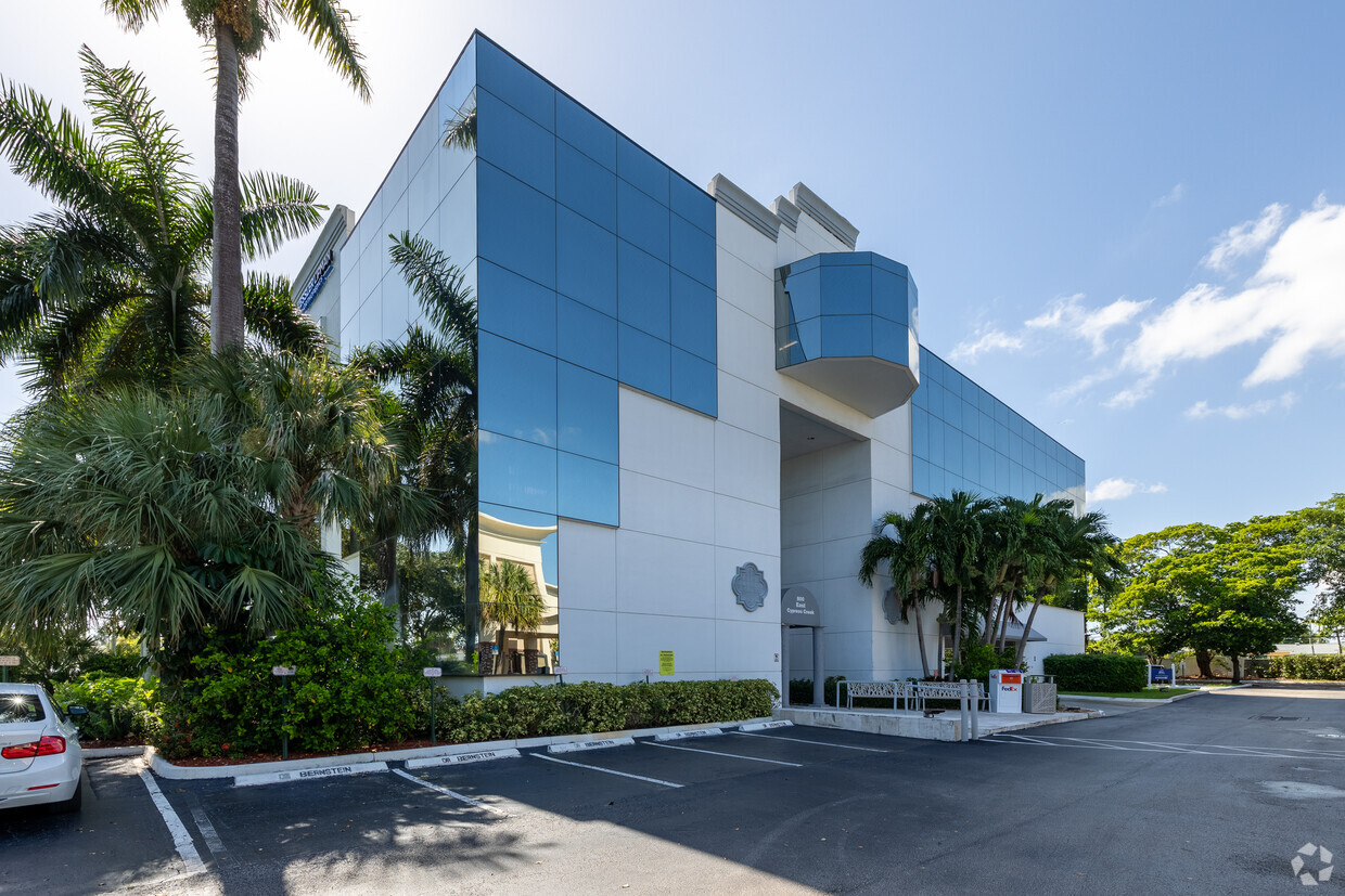 800 CYPRESS BUILDING — 5/19