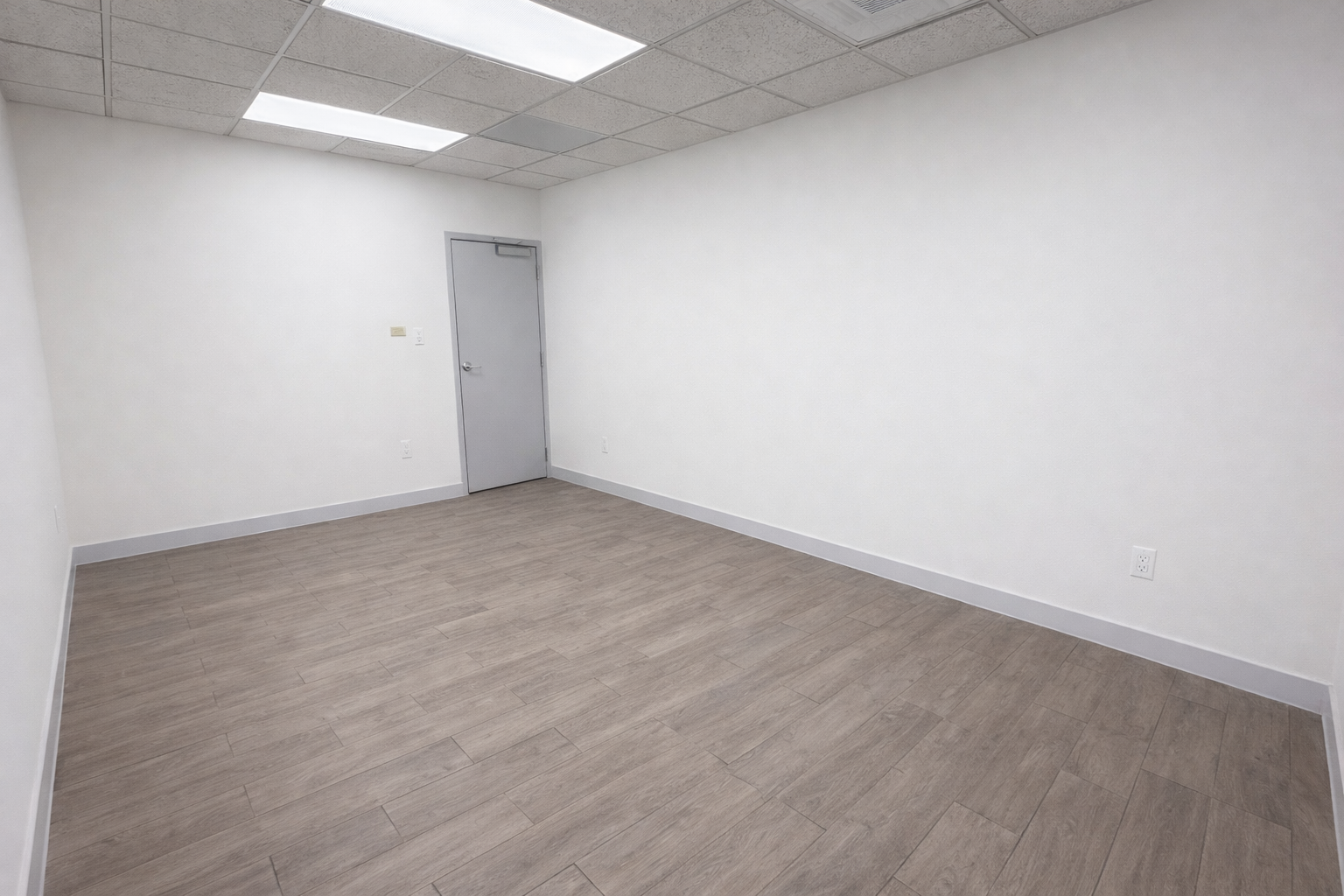 Suite 231 — 2950 CYPRESS BUILDING